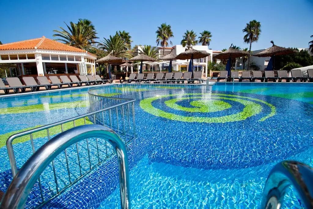 La piscina del resort SEACLUB INSOTEL a Formentera o nelle sue vicinanze.